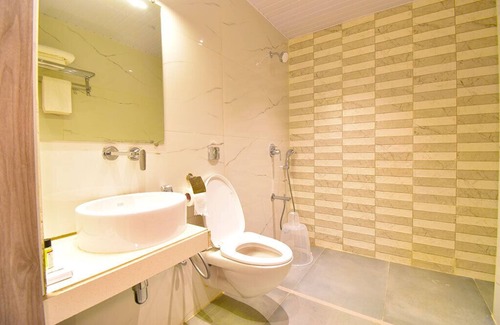 Thane West Hotel | La DHALIA By Glitz Hotels