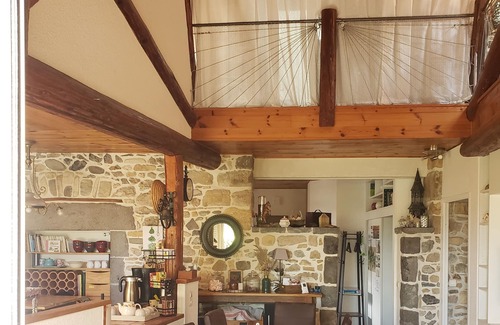 Mirefleurs House | La Dorlotte charming house swimming pool 6 pers Mirefleurs near Clermont-Frd