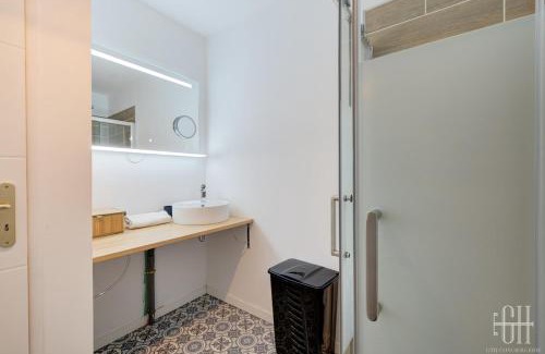 Montbazon House | La Familial - 6V - Parking - Jardin - Bureau