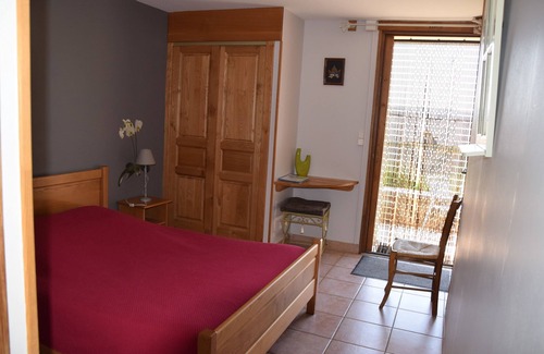 Fraissinet-de-Fourques House | La Ferme de l'Hom