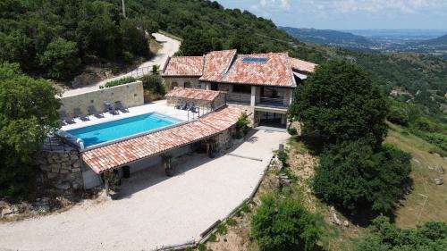 Toulaud House | La Ferme d'Helyette