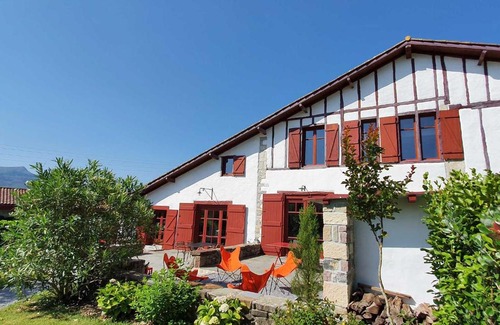 Saint-Jean-de-Luz Bed & Breakfast | La ferme d'Ika