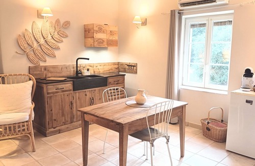 Reauville House | La Ferme les Eybrachas