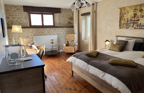 Sainte-Mere-Eglise Bed & Breakfast | La Fière Bridge entire Guest House w/Staff.