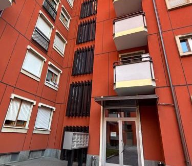 Madonna di Tirano Apartment | La finestra sul trenino
