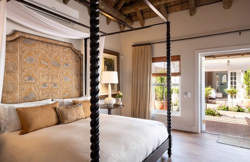 Westcliff House | La Fontaine Guest House
