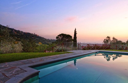 Cortona Cottage | La Fonte, our quaint little west facing cottage for two people.