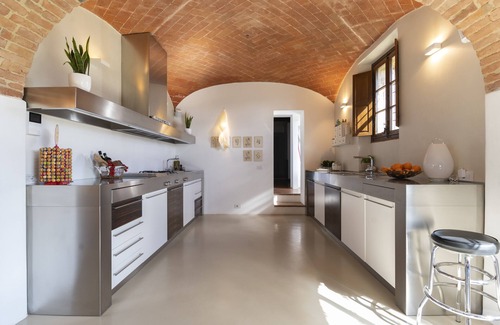 Santarello Villa | La Fornace: Ancient farmhouse immersed in the gentle Tuscan countryside.