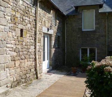 La Rochelle-Normande House | La Gilberdiere