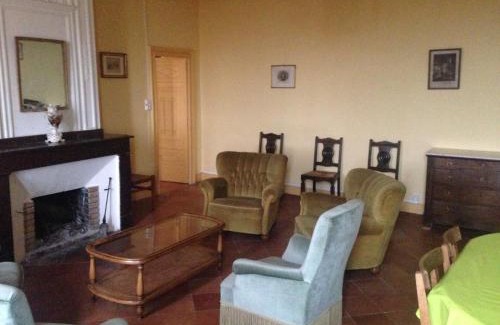 Airoux Apartment | La Ginelle - Appartement Guy