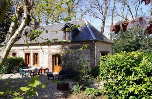 Villainville House | La Glycine - VILLAINVILLE