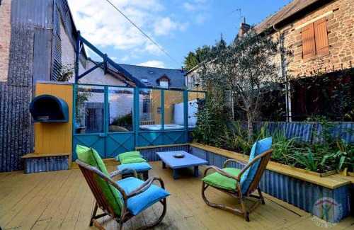 Combourg Bed & Breakfast | La goutte d'or