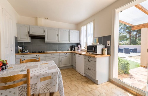 Giens Villa | La Grande Auguière, spacious family villa