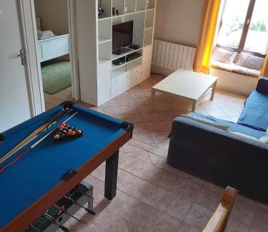 Les Champs-Geraux House | La Grande Maison - Les Gîtes de la Lohuas