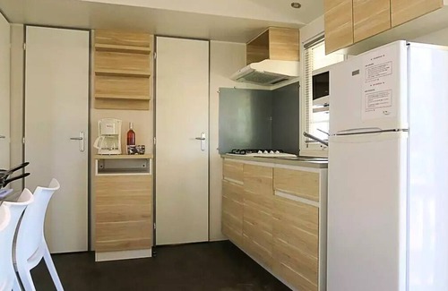 La Cassagne House | La Grande Prade Campsite* - Chênes comfort mobile residence 3 bedrooms with semi-covered terrace 18m² + TV + AIR CONDITIONING for up to 6 people