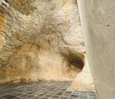 Bouvignes-sur-Meuse Bed & Breakfast | La grotte Dinant