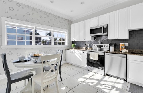 Holmes Beach Villa | La Isla Bonita by Coastal Chic Vacations