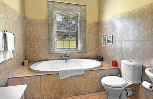 Franschhoek House | La Jolie Dauphine Guest House