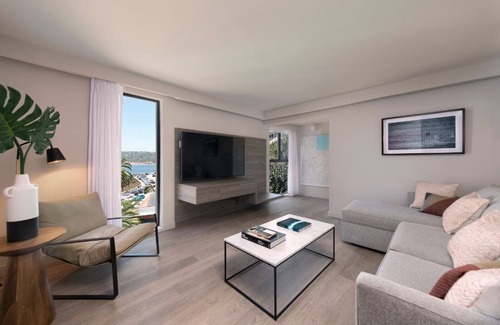 Village of La Jolla Hotel | La Jolla Cove Hotel & Suites, Corner Penthouse Suite, Balcony w/Ocean Views!