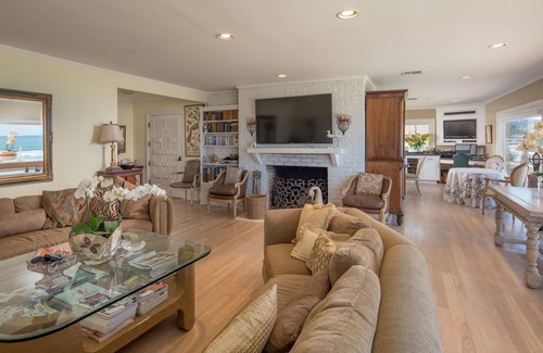 La Jolla Shores House | LA JOLLA SHORES OCEANFRONT Luxurious Home with BEACHFRONT Patio