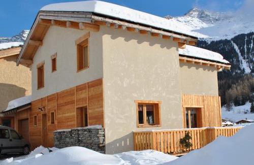 Lanslevillard Apartment | La Joubarde