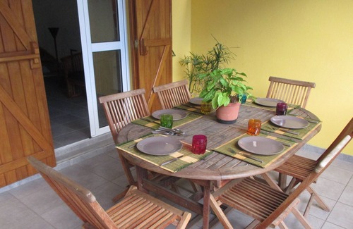 Saint-Leu House | La Kaz Ferblantier. Villa located 5 minutes' walk from the beaches of Saint-Leu.
