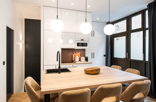 15th Arrondissement Apartment | La Librairie parisienne - Convention Pte Versaille