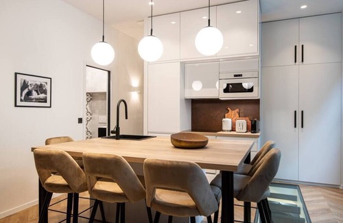 15th Arrondissement Apartment | La Librairie parisienne - Convention Pte Versaille