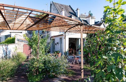 Loches Bed & Breakfast | La Little Maison