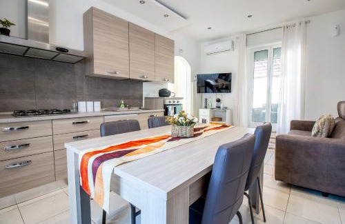 Brindisi Histotic Center House | La Locanda Apartment