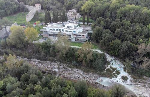 Bagni di Petriolo Hotel | La Locanda di Petriolo