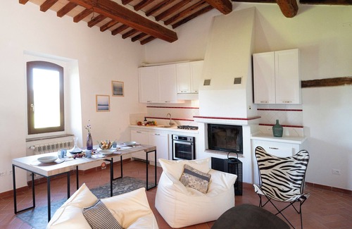 Colle di Val d'Elsa Apartment | La Loggetta, a refuge in the heart of authentic Tuscany