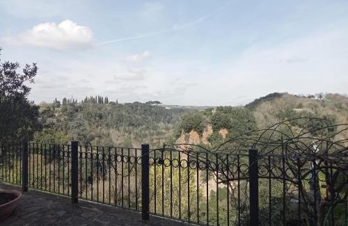 Gallese Apartment | La loggia del pappagallo