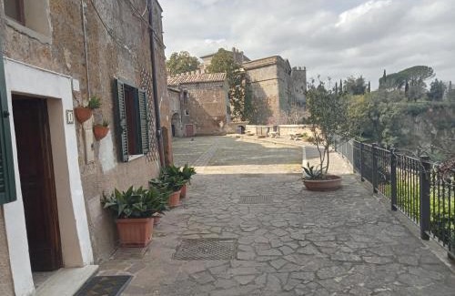 Gallese Apartment | La loggia del pappagallo