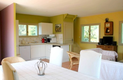 Montesquieu-des-Alberes House | La maison de la Tour, an exceptional view in a peaceful natural setting