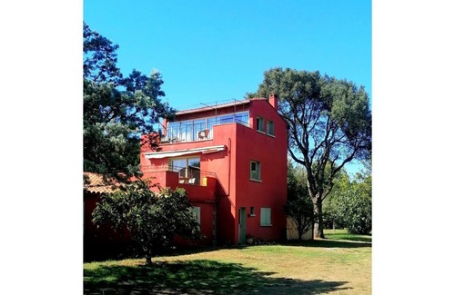 Montesquieu-des-Alberes House | La maison de la Tour, an exceptional view in a peaceful natural setting