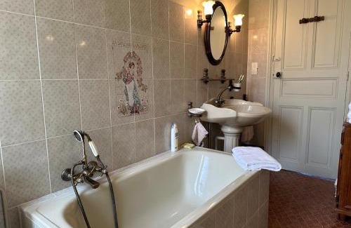 Saint-Hippolyte-de-Caton Villa | La maison d'Ulysse