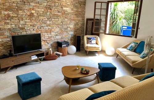 Saze House | La Maison Buena Hora Climatisé Avec Piscine