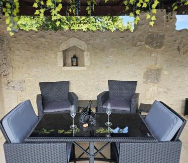 Riberac House | La Maison Chaleureuse