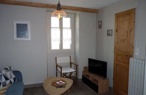 Montigny-sur-Loing House | La maison d'à côté