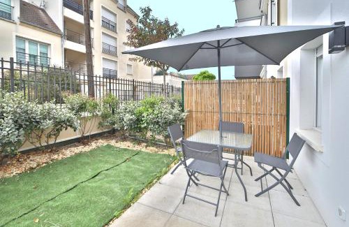 Sartrouville House | La Maison d'Iris - Proche Golf et RER A