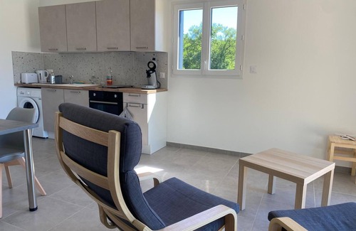 Saint-Avit-Senieur Ski Chalet | La Maison dans la prairie fleurie/Gîte Bleuet