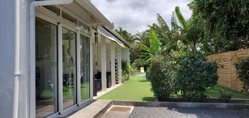 Sainte-Clotilde House | La Maison Dakoté