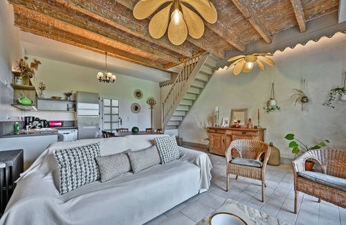 Beaucaire House | La Maison de Campagne*, in Provence Gîte with swimming pool and bicycles