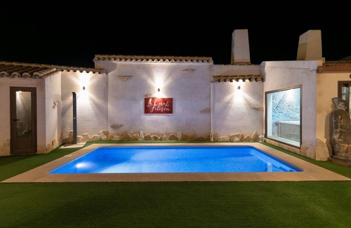 Pulgar House | La Maison de Felisin, near Puy du Fou and Toledo