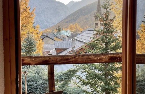 Nevache House | La maison de Lily - 3 double rooms, 1 children's dormitory