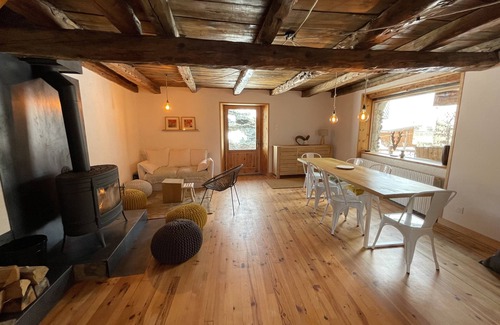 Nevache House | La maison de Lily - 3 double rooms, 1 children's dormitory