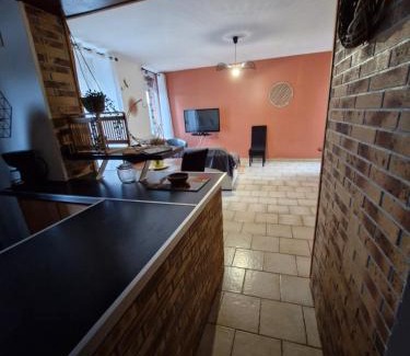 Fourmies House | La maison de Victoire avec cour