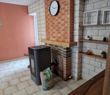 Fourmies House | La maison de Victoire avec cour