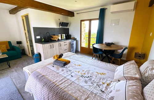 Saint-Lattier Apartment | La Maison des Crêtes - Studio with view of the Vercors mountains